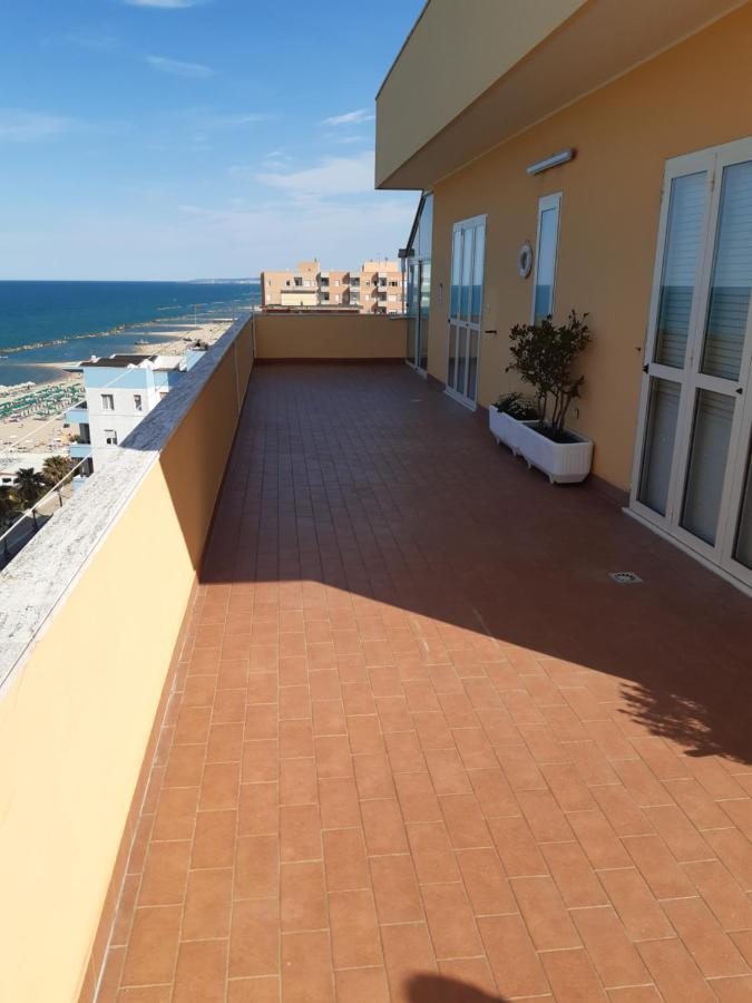 La Terrazza Sul Mare Apartment มอนเตซิลวาโน ภายนอก รูปภาพ