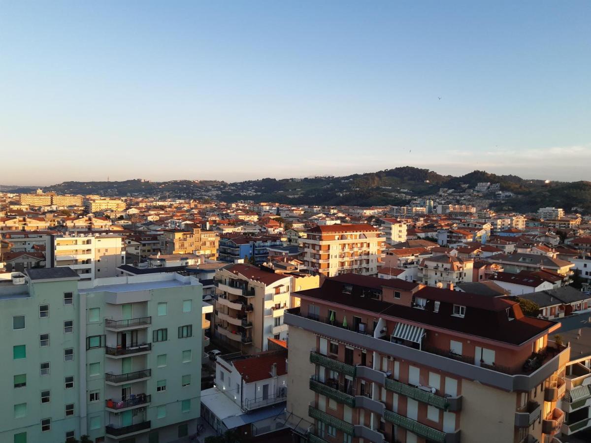 La Terrazza Sul Mare Apartment มอนเตซิลวาโน ภายนอก รูปภาพ