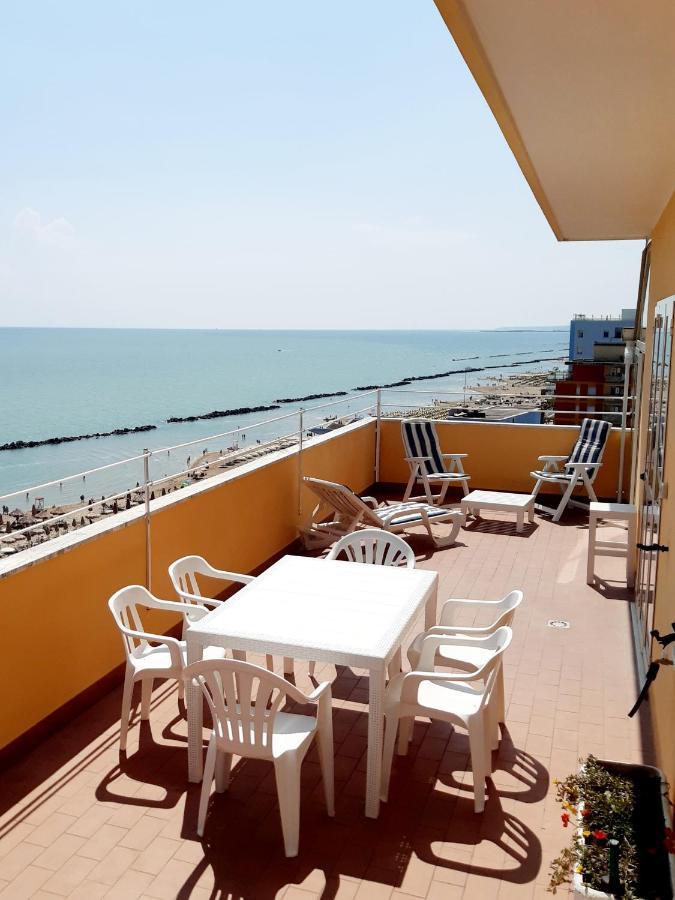 La Terrazza Sul Mare Apartment มอนเตซิลวาโน ภายนอก รูปภาพ