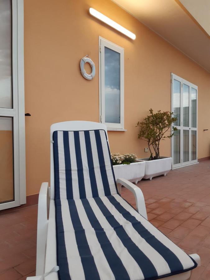 La Terrazza Sul Mare Apartment มอนเตซิลวาโน ภายนอก รูปภาพ