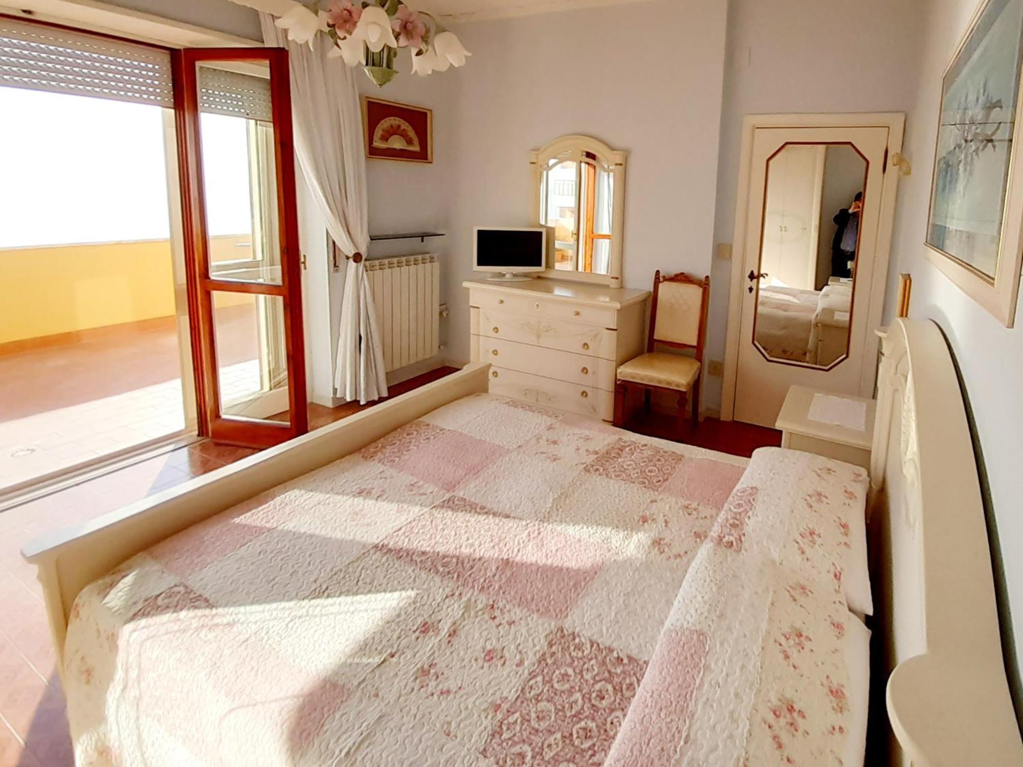 La Terrazza Sul Mare Apartment มอนเตซิลวาโน ภายนอก รูปภาพ