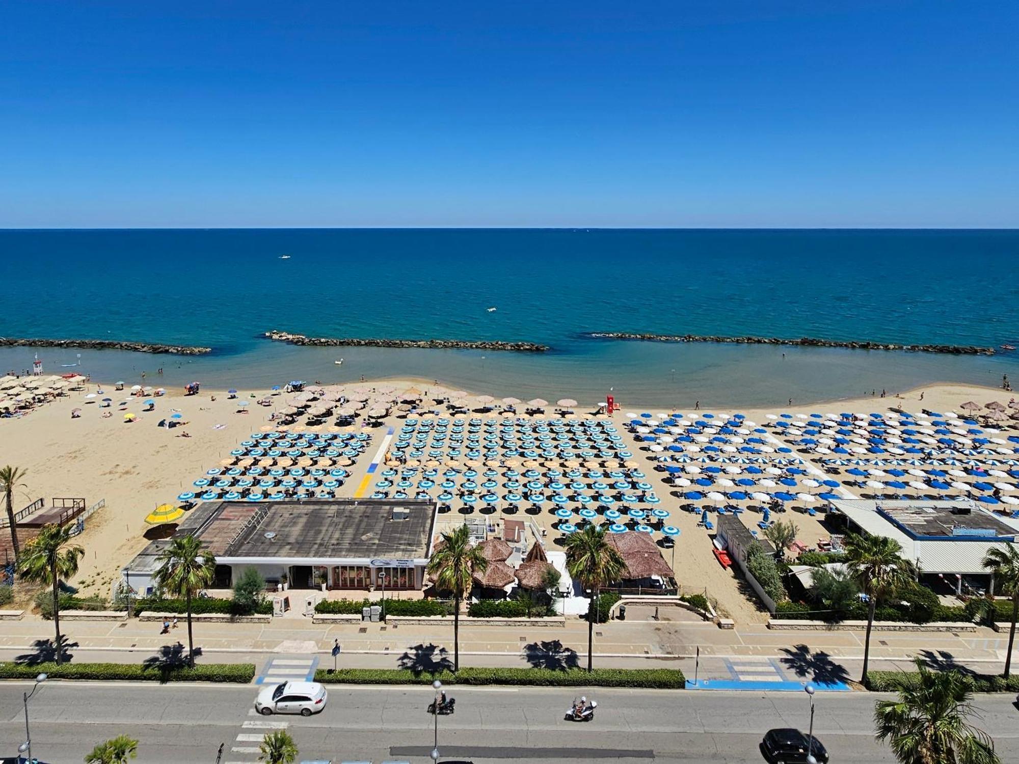 La Terrazza Sul Mare Apartment มอนเตซิลวาโน ภายนอก รูปภาพ